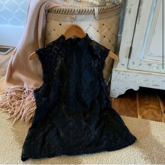 New! Fall Black Lace Tank - Picture 2 of 4